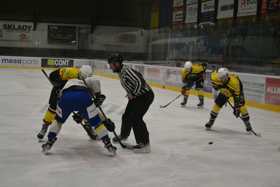 MUŽI x NME 17.12.2025 1