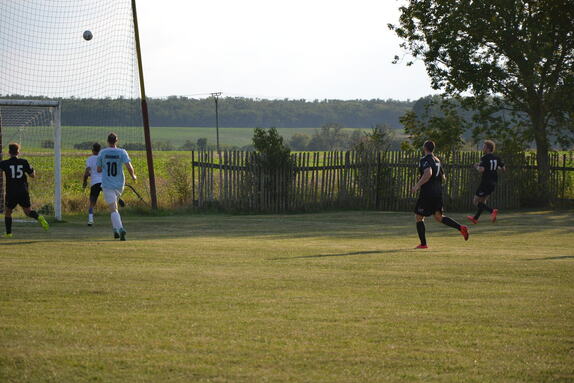 Fotbal TJ Záhornice vs. STADION Nový Bydžov 21